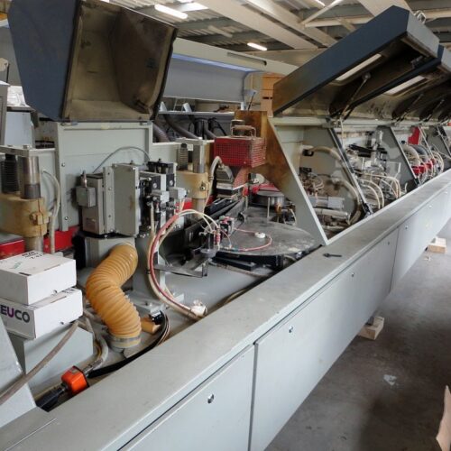 3850350-5.1596056402__